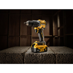 Nawigacja zdjęcie 5 - Wiertarko-wkrętarka akumulatorowa "100 lat" DeWalt DCD100YN 68Nm 18V XR BODY