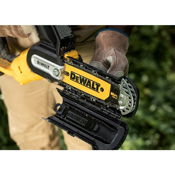 Zdjęcie 20 - Akumulatorowa mini piła łańcuchowa do gałęzi 20cm DeWALT DCMPS520N-XJ