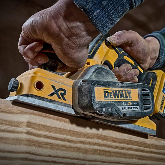 Zdjęcie 4 - Strug akumulatorowy DeWalt DCP580P2 2mm 18V XR 2x5Ah