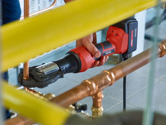 Zdjęcie 4 - Zaciskarka Ridgid RP 219 ze szczękami V 15-18-22 Bluza Gratis