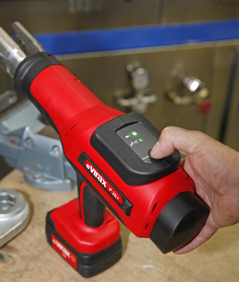 Zdjęcie 8 - Zaciskarka VIRAX P25+ 2 aku w skrzynce 18V / 3Ah Viper® P25+ + Laser i Hulajnoga