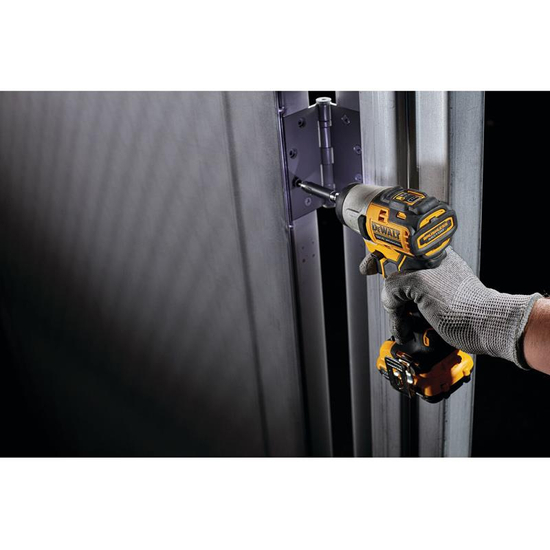 Zdjęcie 5 - Zakrętarka udarowa akumulatorowa DeWalt DCF801D2 ¼” 163Nm 12V XR 2x2Ah