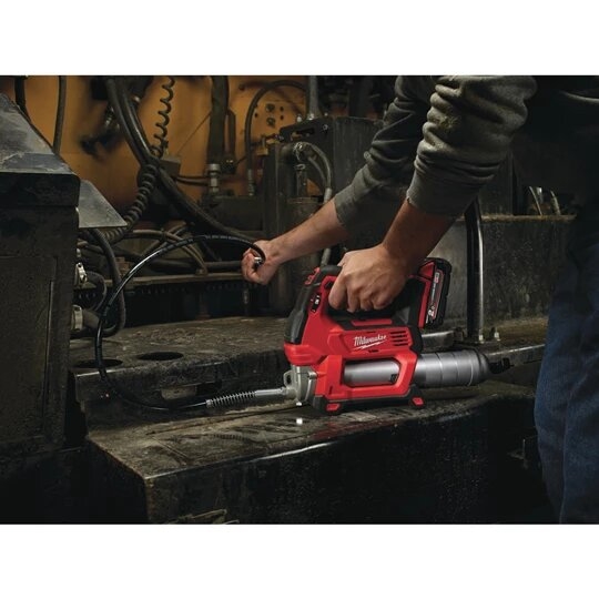 Zdjęcie 6 - Smarownica akumulatorowa Milwaukee M18 GG-0 18V 4933440493