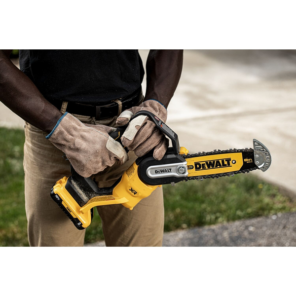 Zdjęcie 14 - Akumulatorowa mini piła łańcuchowa do gałęzi 20cm DeWALT DCMPS520N-XJ