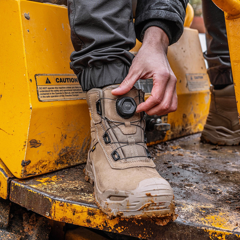 DeWalt Buty ochronne wodoodporne LANDER BOA® S3 SRA WR pol_pl_DeWalt-Buty-ochronne-wodoodporne-LANDER-BOA-R-S3-SRA-WR-43132_1