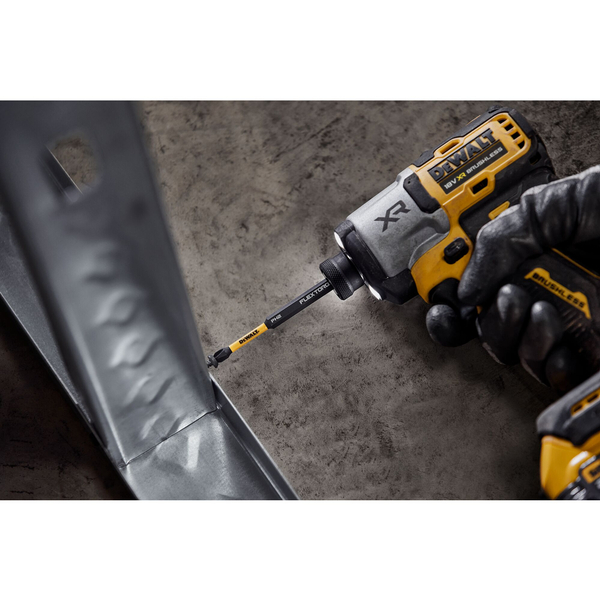 Zdjęcie 7 - Zestaw bitów udarowych z adapterem 37 elementów w skrzynce ToughCase DeWALT [DT70731T]