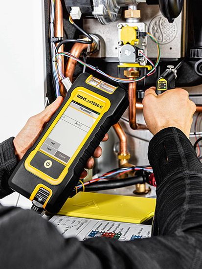 Zdjęcie 2 - REMS FG7500 C  do pomiaru spalin oraz prób ciśnieniowych z użyciem sprężonego powietrza/gazu