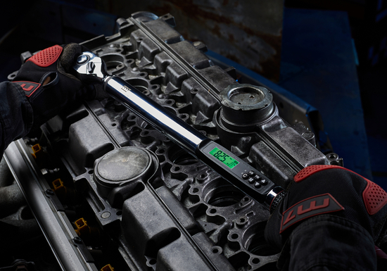 Zdjęcie 2 - Klucz dynamometryczny elektroniczny z pomiarem kąta 1/2" Mighty Seven GTA-417340 17-340 Nm ±2%